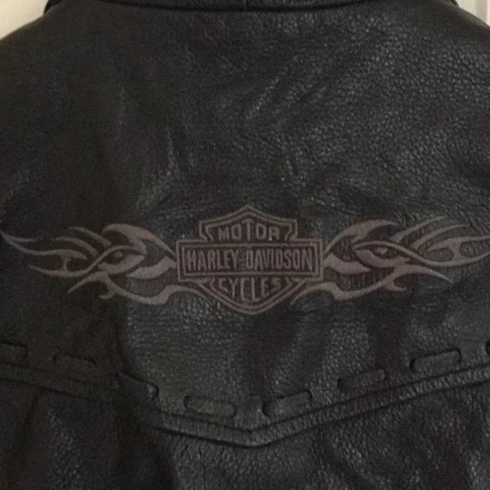 Authentic Harley Davidson Vest Women's Medium​​​​​​​​​ - Picture 3 of 8